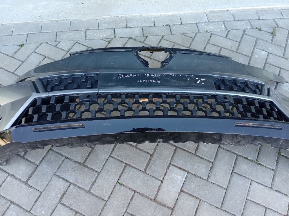 Para choque frente Renault Megane e-tech 2025