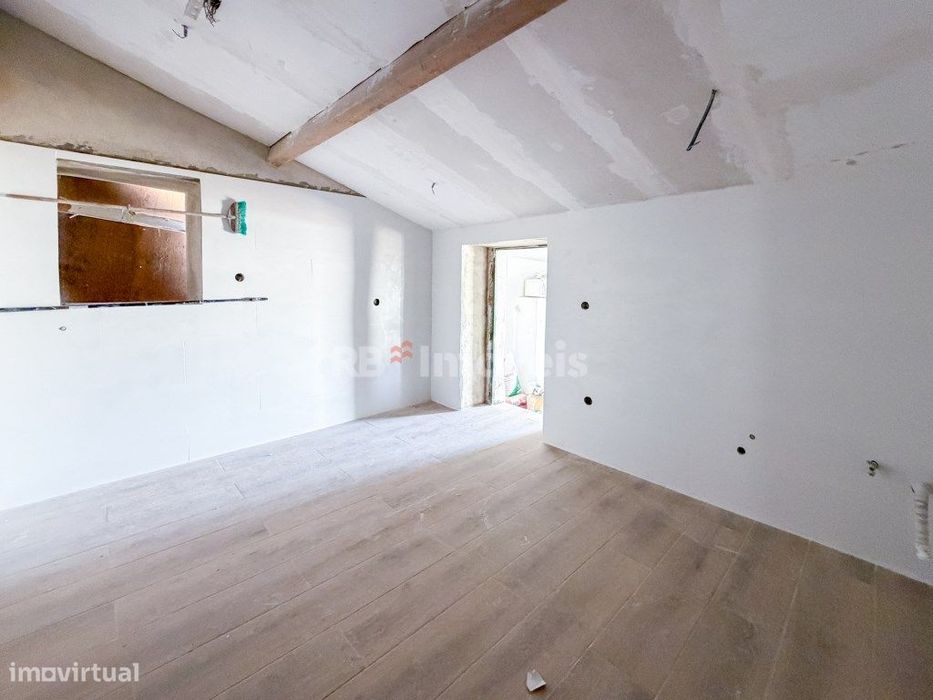 Moradia T1 em Montalvo com espaço exterior