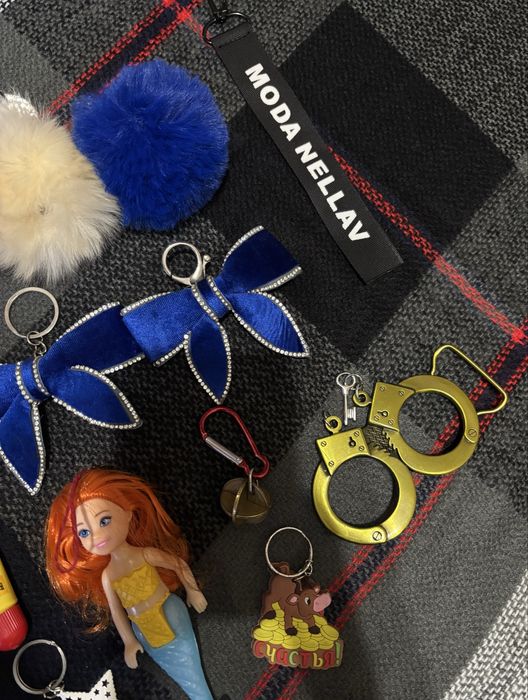 Брелки різні по 80 грн