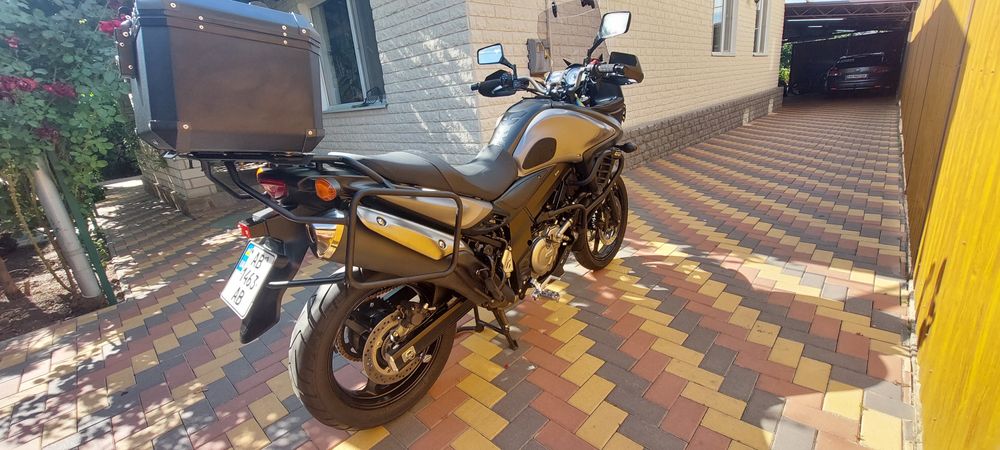 Suzuki V-Strom 650