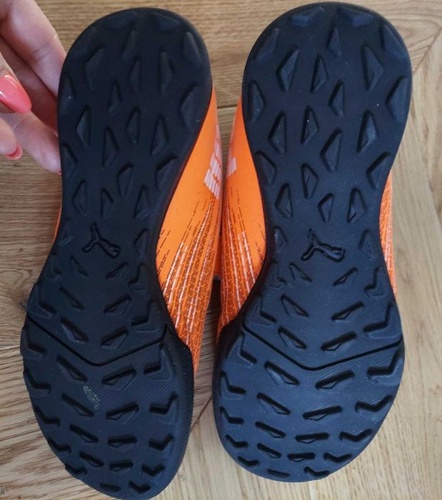 Puma ultra, buty, adidasy do gry w piłkę nożną, pomarańczowe, r.34,5