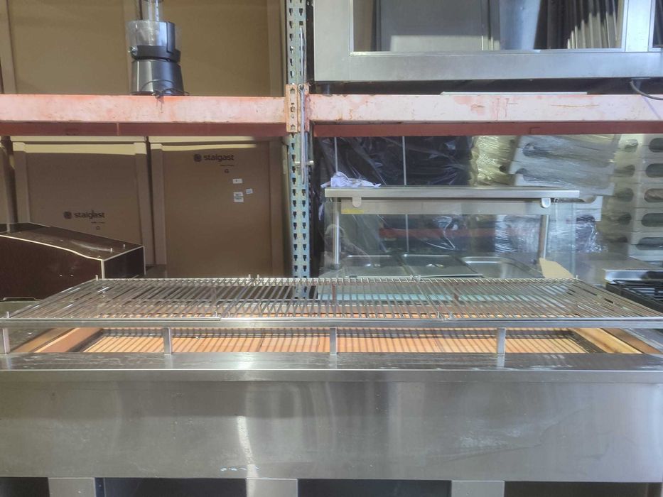 Churrasqueira a Carvão em INOX - NOVA