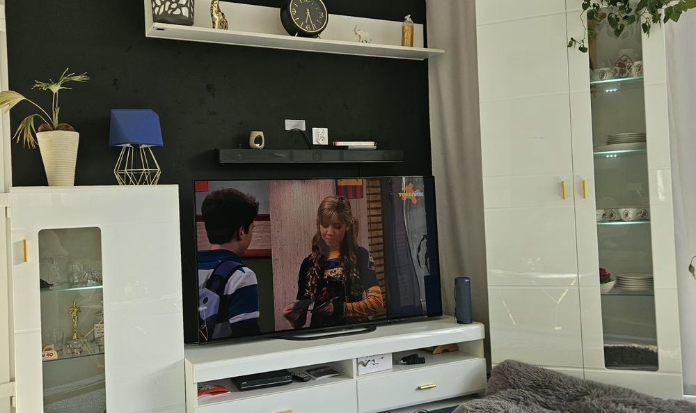 Meblościanka podświetlana  rtv  do salonu