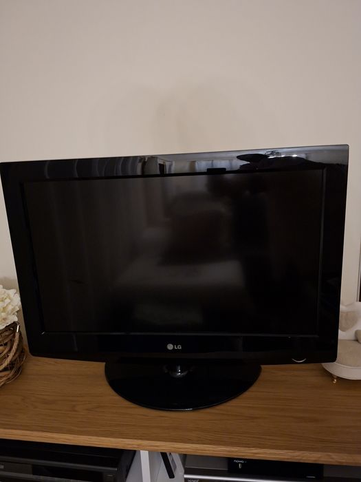 Televisão LG 81 cm avariada