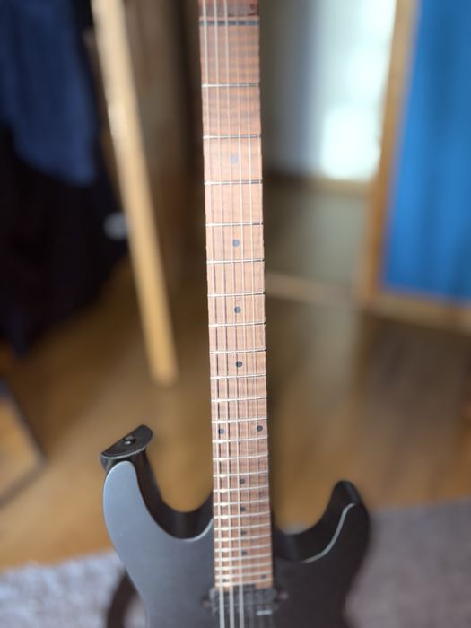 Bundle Guitarra Elétrica Harley Benton Fusion-III + Amplificador Fender Mustang LT25 (Impecável) + EXTRAS