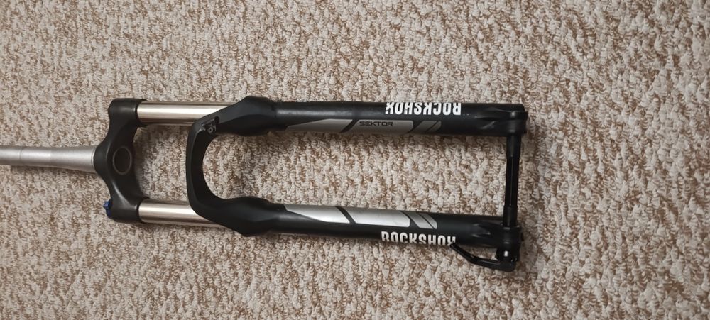 Вилка rock shox sektor 140mm solo air