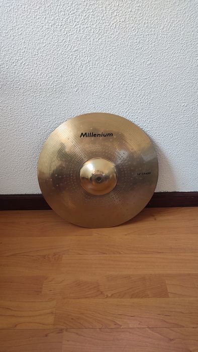 Conjunto de pratos e stand para bateria (Ver descrição)