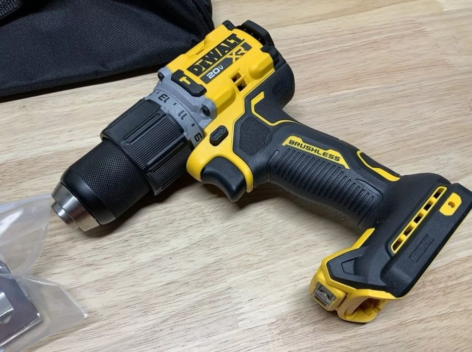 Акумуляторний безщітковий з ударом дриль-шуруповерт DEWALT DCD805 20V