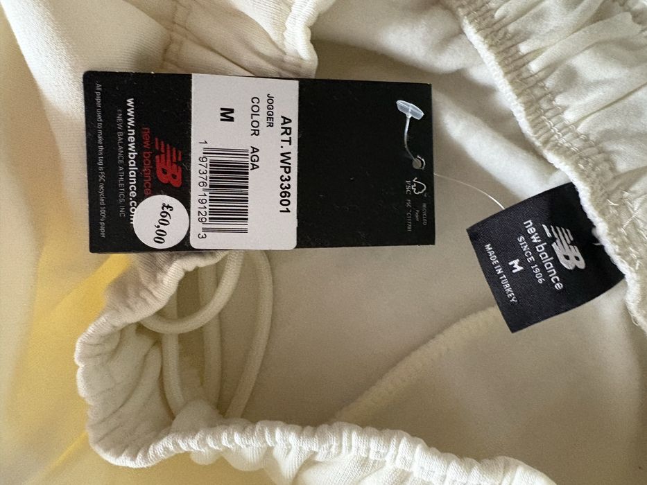 Dres  New Balance r.M