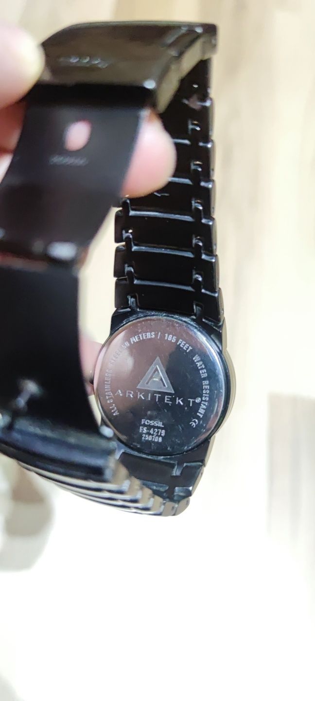Fossil 4279 650 .