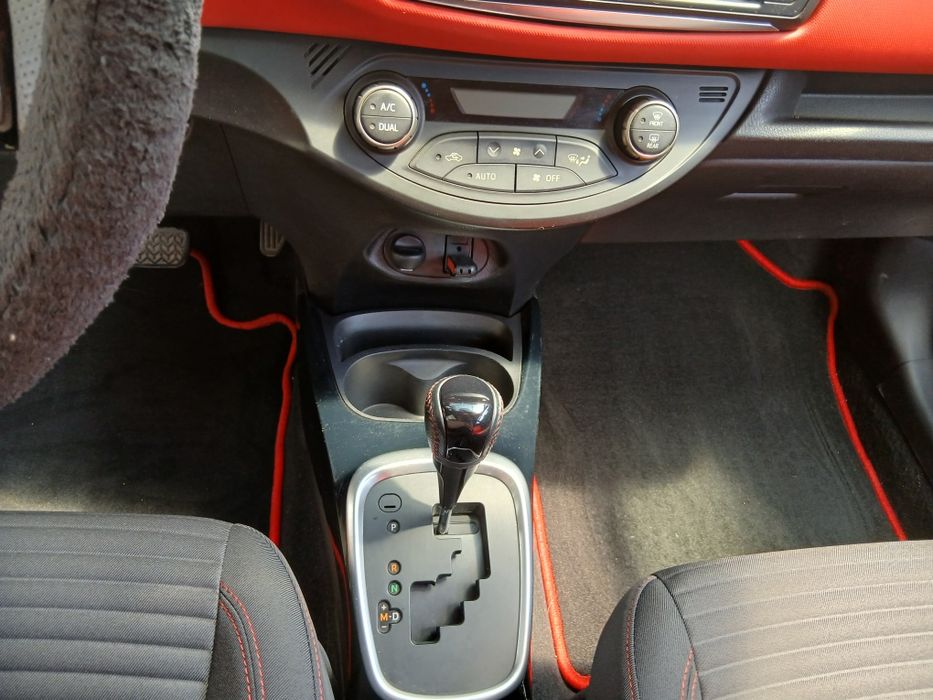 Продам Toyota Yaris
