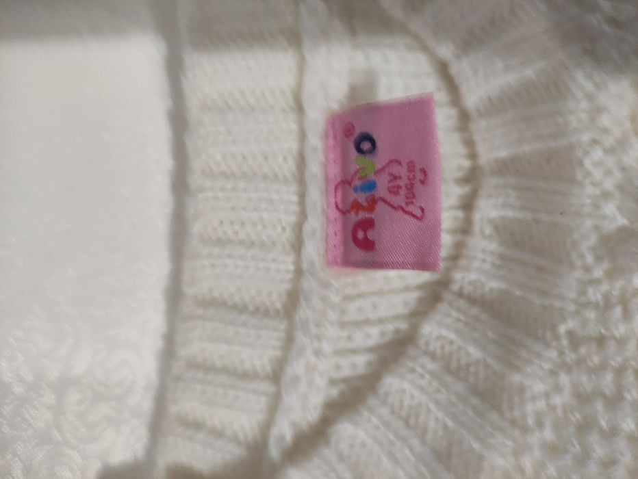 Malha branca de menina