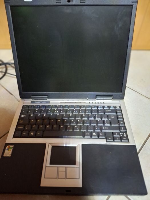 Laptop MAXDATA Eco 4000 | RETRO | Do naprawy lub na części + Zasilacz