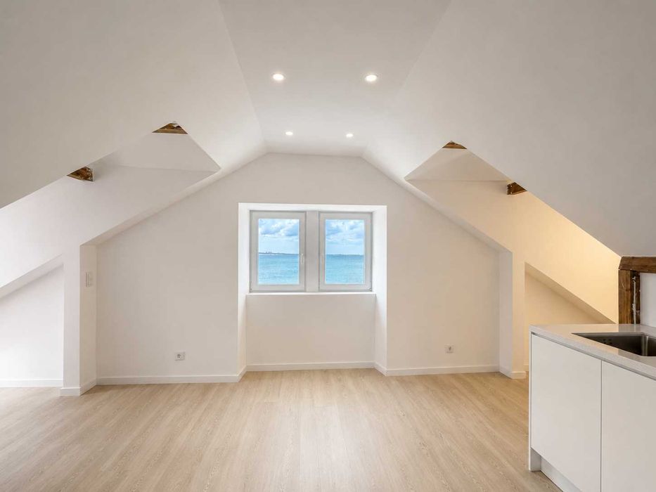 T1 Loft totalmente renovado | Vista Rio Tejo | Cruz Quebrada-Dafundo (Lisboa)
