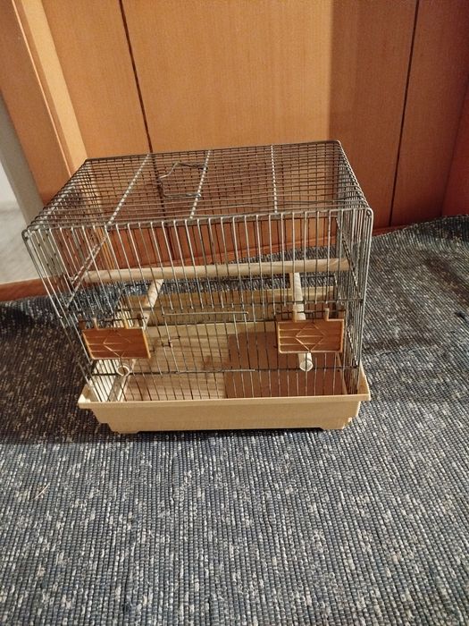 Gaiolas  para  os  passaros.