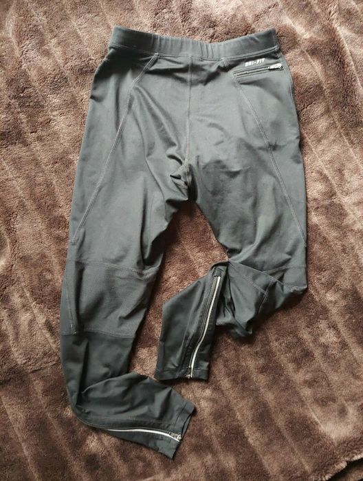 Штани лосіни компресійні фірми nike dri-fit  оригінал 

Стан хороший
