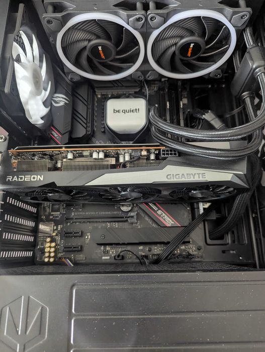 Karta graficzna AMD Radeon RX 7600 8GB — stan idealny