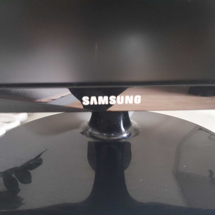 Monitor Samsung S24D300H