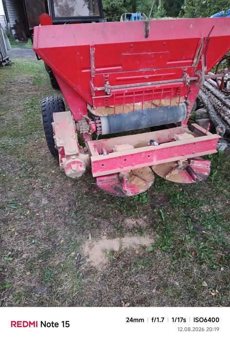 Rozsiewacz wapniarka RCW-3 RCW-2