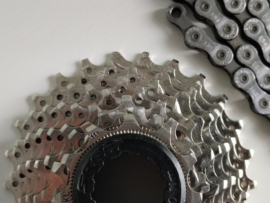 Kaseta z łańcuchem 9s biegów/rzędów Shimano Alivio 11-25t DH