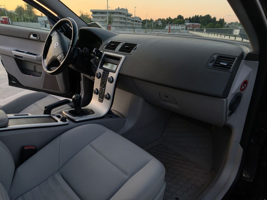 Volvo S40 II D3 2.0 2012