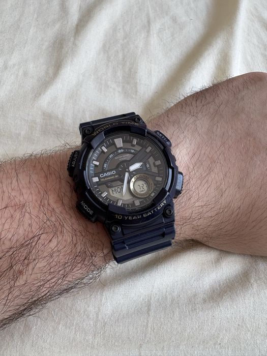 Чоловічий наручний годинник Casio AEQ-110w