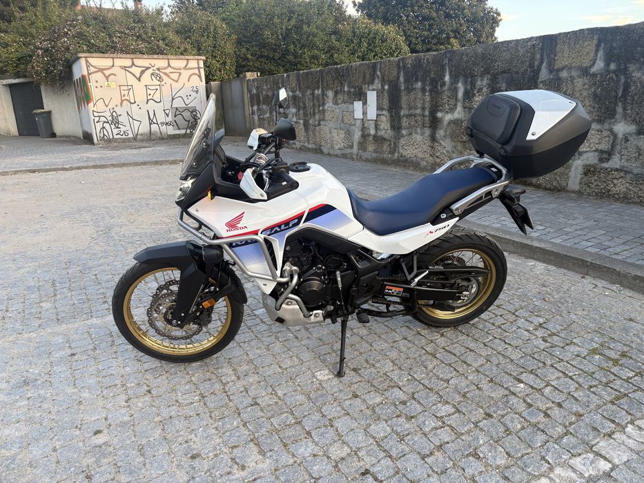 Honda  Transalp 750 ( Com 2650€ em extras originais )