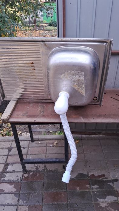 Мойка с нержавейки накладная