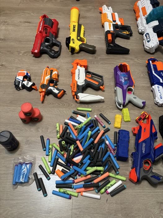 Super zestaw Nerf (14 szt) z dodatkami!