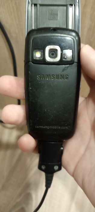 Телефон кнопочный Samsung sgh-d600