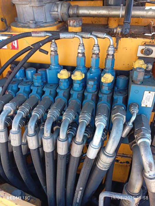 JCB 8052 5.200kg    .