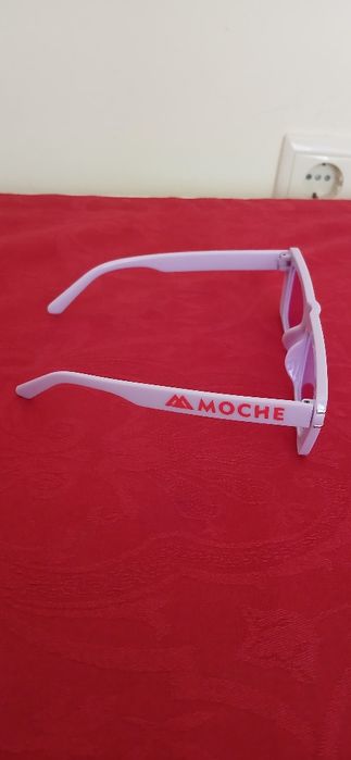Óculos de sol Moche, novos