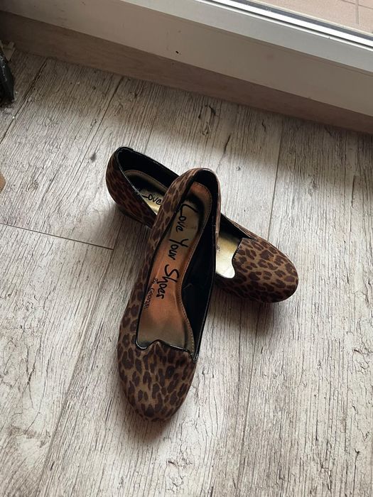 Piękne buty George roz 41