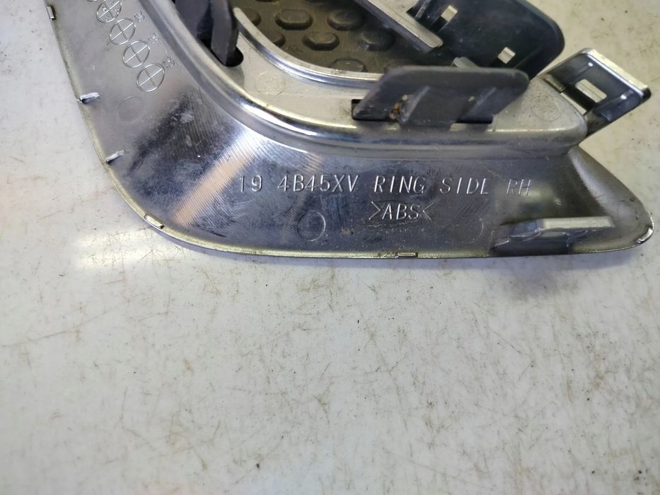 Dolna kratka zderzaka Przód strona prawa Mitsubishi Outlander 194B45XV
