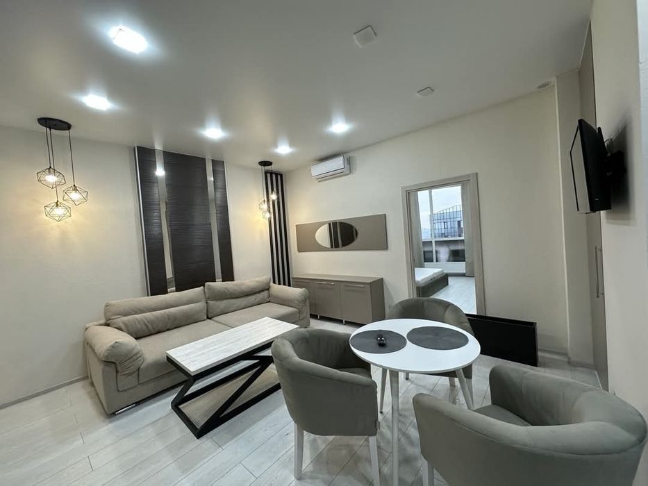 Квартира подобово, погодинно 2 кв у Центрі Тепла