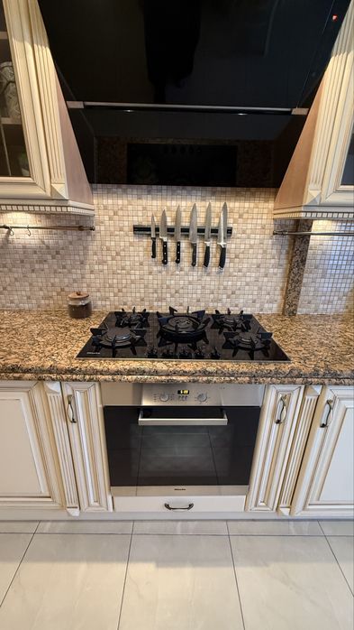 Оренда просторої 3-кімнатної квартири вул. Сахарова, 58а