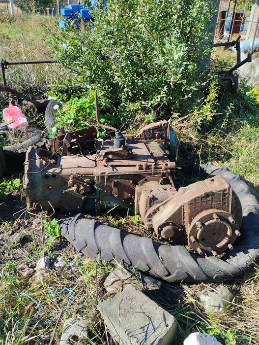 Задний мост и КПП трактора Т40  в не рабоч состоян цена 14200