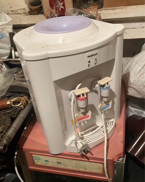 Кулер для води HotFrost