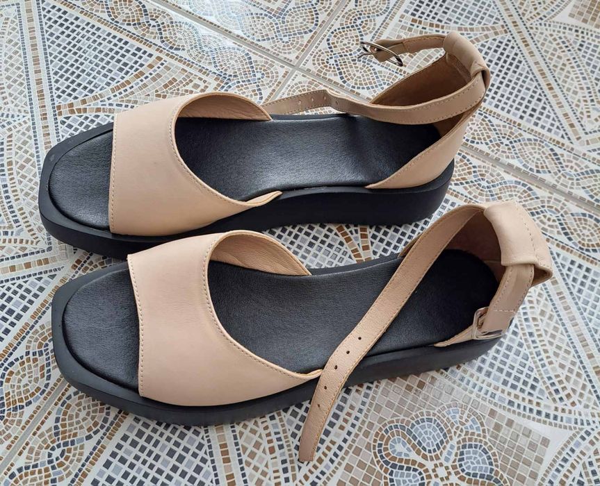 Женские кожаные босоножки, р-р 40 (26,5 см)