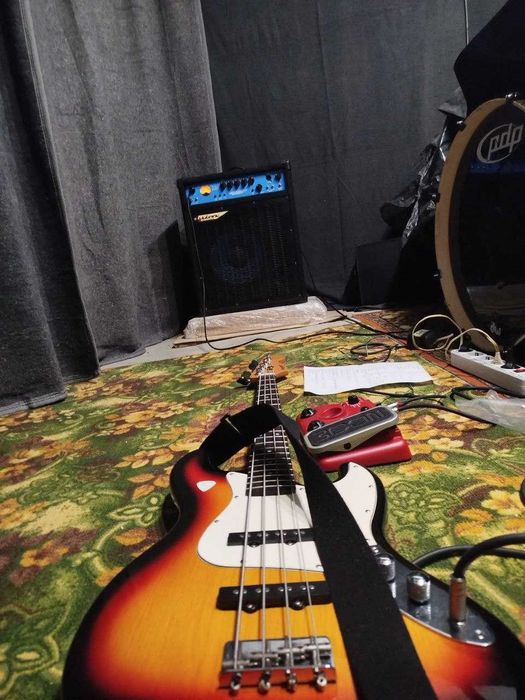 Maxwood Jazz Bass (Stage Master series)