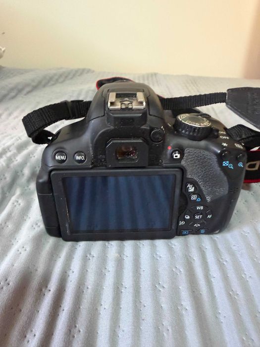 Camera Canon EOS T4i