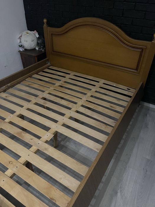 ЛІЖКО вінтажне деревʼяне ТЕРМІНОВО 160х200 + МАТРАЦ, на редизайн