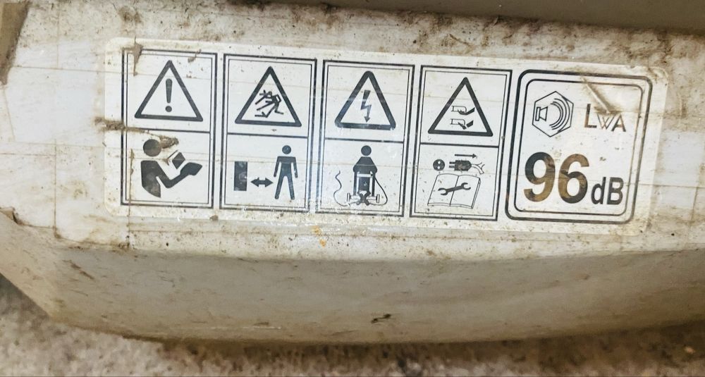 Maquina cortar relva 1500watts