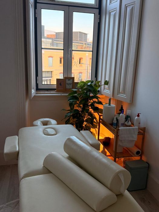 70 MIN Massagem de Relaxamento – Corpo Inteiro | Lisboa (Alcântara)
