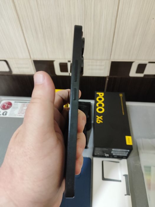 ИГРОВОЙ Poco X6 5G, память 8+8-256гиг, идеал.
