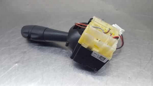 Manípulo pisca-pisca RENAULT Twingo III (BCM_)