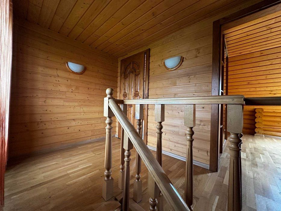 Продається дачний будинок в с. Ганичі