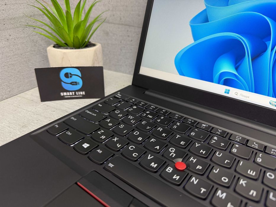 Стильний ноутбук Lenovo E15 gen2/i5-1135G7/15.6"/8gb ddr4/256gb ssd