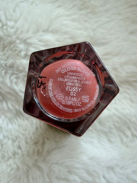 Błyszczyk Fenty Beauty Gloss Bomb w odcieniu Fu$$y