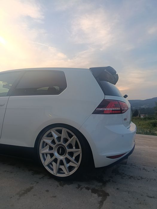 Vendo ou troco Golf MK7 GTI Performance